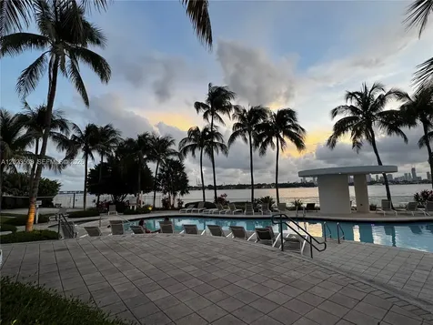 1330 West Avenue Miami Beach FL 33139