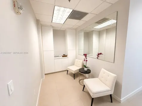 175 SW 7th Street Miami FL 33130