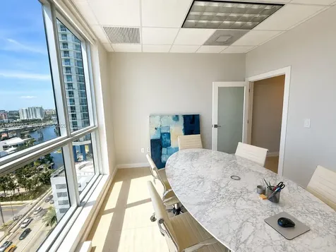 175 SW 7th Street Miami FL 33130