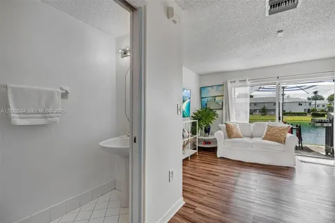 14207 SW 121st Place Miami FL 33186
