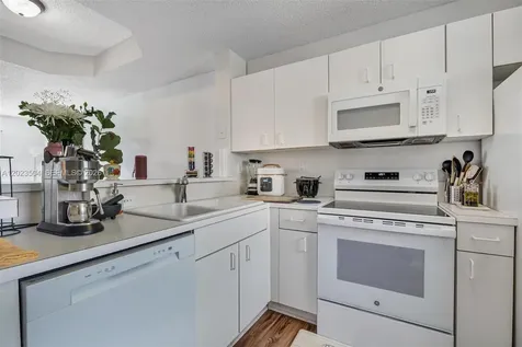 14207 SW 121st Place Miami FL 33186