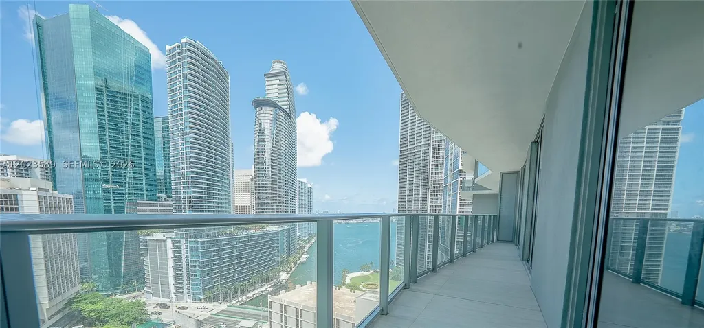 77 SE 5th Street Miami FL 33131