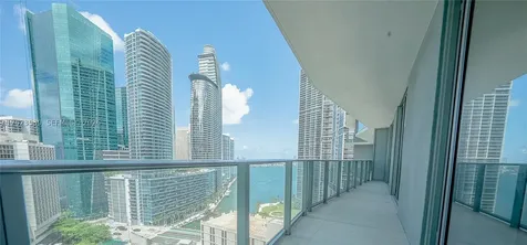 77 SE 5th Street Miami FL 33131