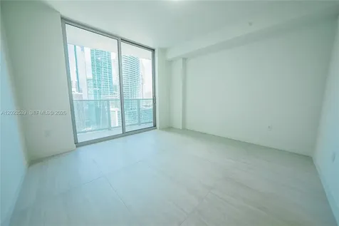77 SE 5th Street Miami FL 33131