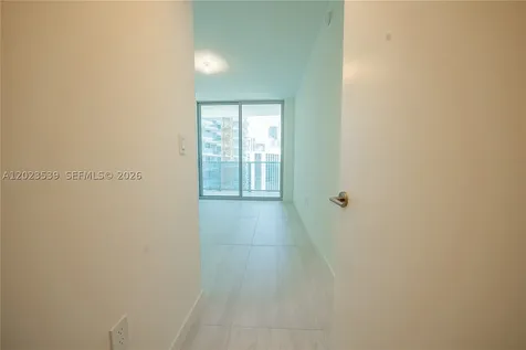 77 SE 5th Street Miami FL 33131