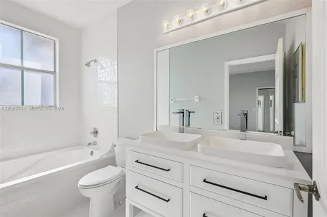 7616 NW 114th Path Doral FL 33178