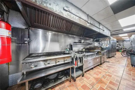 652 East 9th Street Hialeah FL 33010
