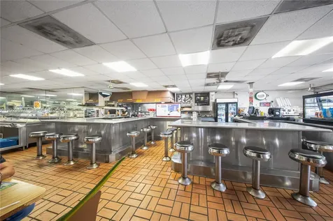 652 East 9th Street Hialeah FL 33010