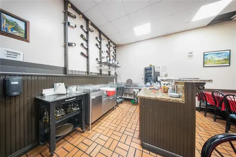 652 East 9th Street Hialeah FL 33010
