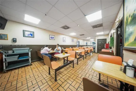 652 East 9th Street Hialeah FL 33010