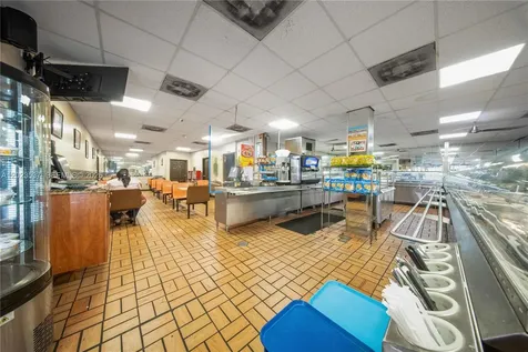 652 East 9th Street Hialeah FL 33010
