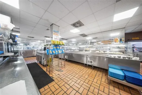 652 East 9th Street Hialeah FL 33010