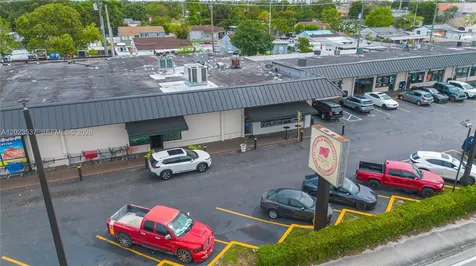 652 East 9th Street Hialeah FL 33010