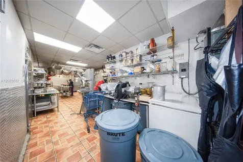 652 East 9th Street Hialeah FL 33010