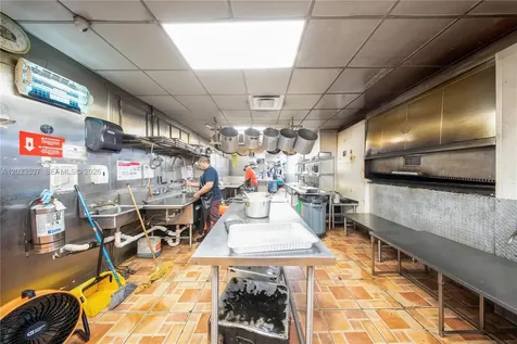 652 East 9th Street Hialeah FL 33010