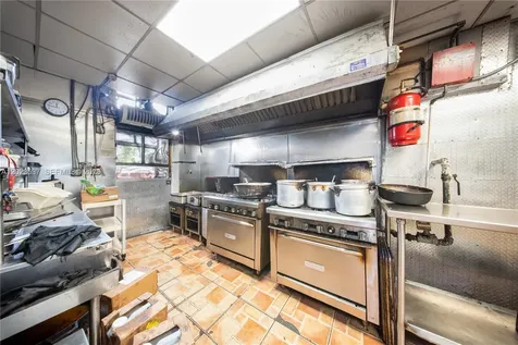 652 East 9th Street Hialeah FL 33010