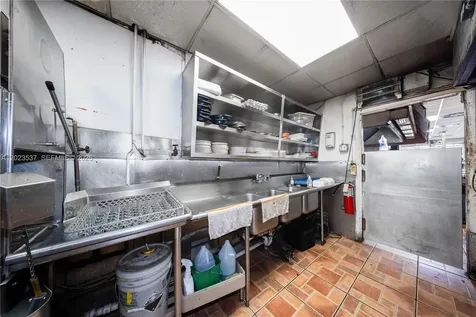 652 East 9th Street Hialeah FL 33010