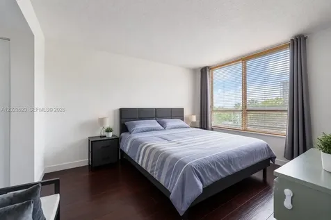 2642 Collins Avenue Miami Beach FL 33140