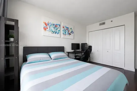 2642 Collins Avenue Miami Beach FL 33140