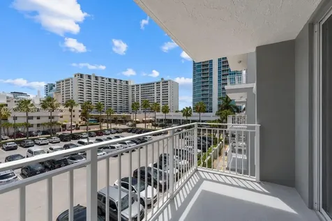 2642 Collins Avenue Miami Beach FL 33140