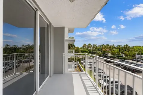 2642 Collins Avenue Miami Beach FL 33140