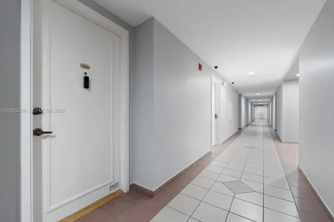 2642 Collins Avenue Miami Beach FL 33140