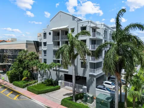 2642 Collins Avenue Miami Beach FL 33140