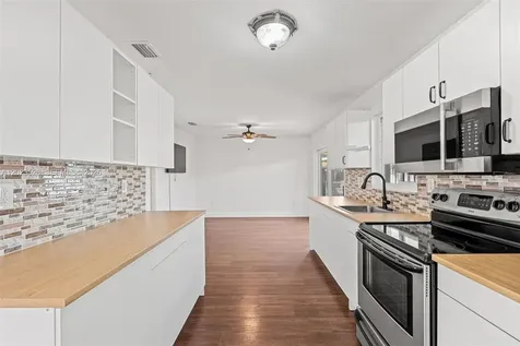 22179 SW 98th Court Cutler Bay FL 33190