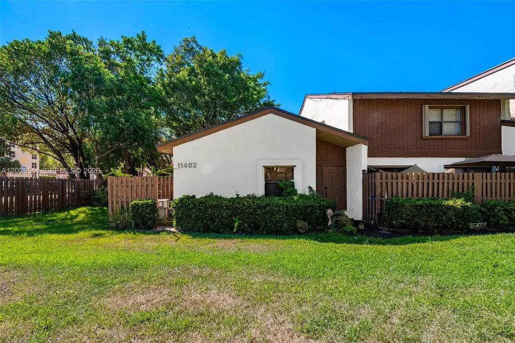 11482 SW 109th Road Miami FL 33176