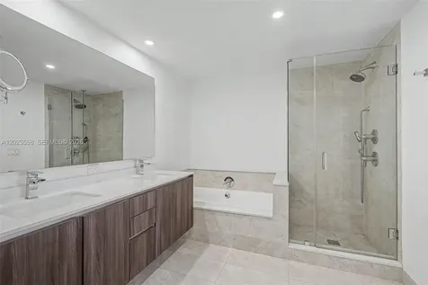 488 NE 18th Street Miami FL 33132