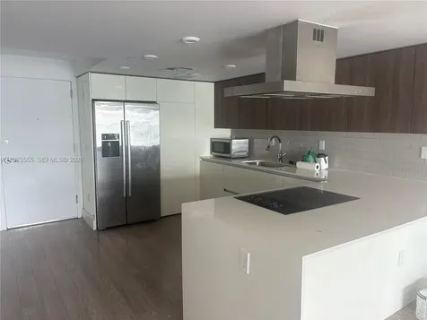 1025 92 Street Bay Harbor Islands FL 33154