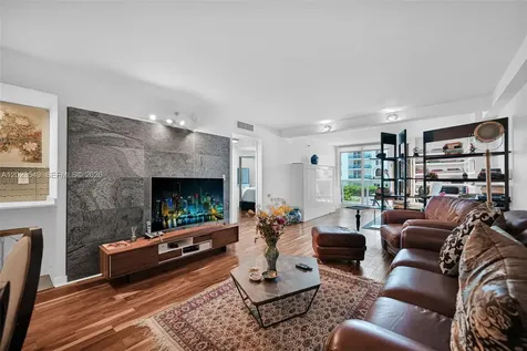 2401 Collins Avenue Miami Beach FL 33140