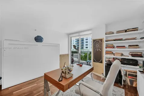 2401 Collins Avenue Miami Beach FL 33140