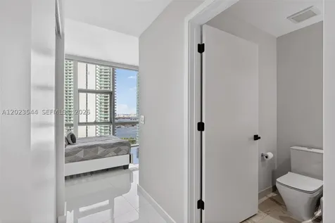 851 NE 1st Avenue Miami FL 33132