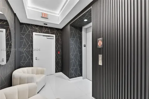 851 NE 1st Avenue Miami FL 33132
