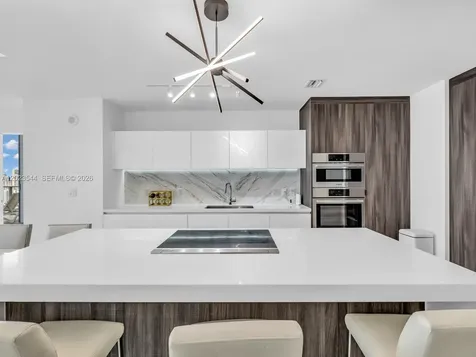851 NE 1st Avenue Miami FL 33132