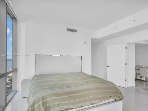 851 NE 1st Avenue Miami FL 33132