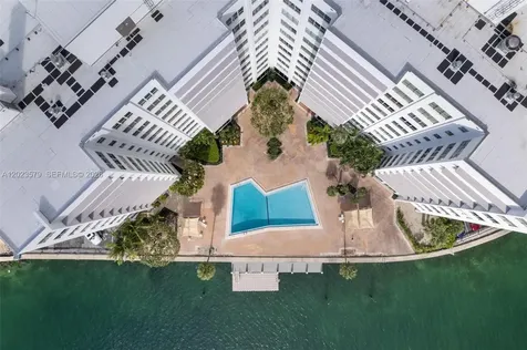 9102 W Bay Harbor Drive Bay Harbor Islands FL 33154