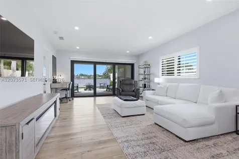 19009 NW 64th Court Hialeah FL 33015
