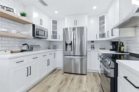 19009 NW 64th Court Hialeah FL 33015