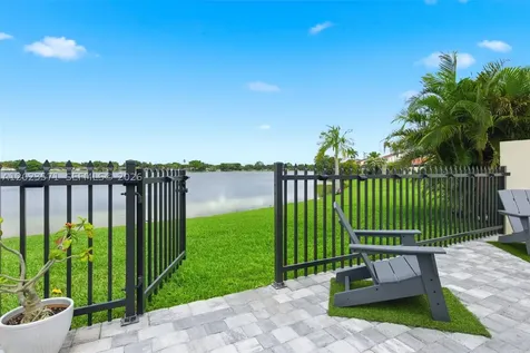 19009 NW 64th Court Hialeah FL 33015