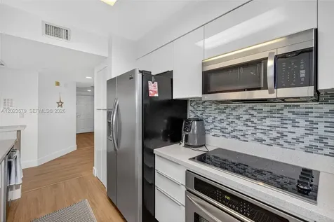 19501 W Country Club Drive Aventura FL 33180