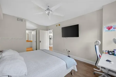19501 W Country Club Drive Aventura FL 33180