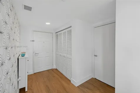 19501 W Country Club Drive Aventura FL 33180
