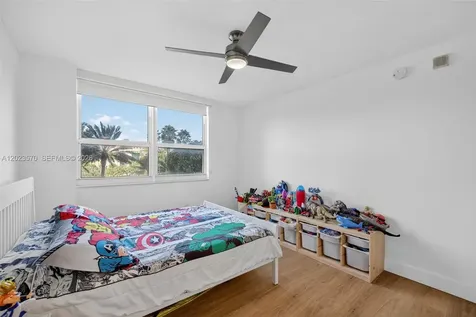 19501 W Country Club Drive Aventura FL 33180