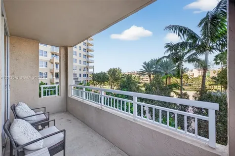 19501 W Country Club Drive Aventura FL 33180