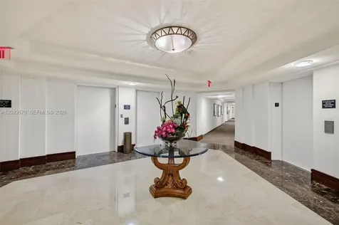 19501 W Country Club Drive Aventura FL 33180