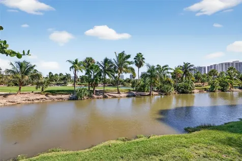 19501 W Country Club Drive Aventura FL 33180