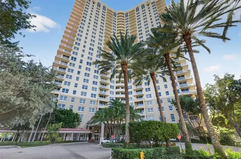19501 W Country Club Drive Aventura FL 33180