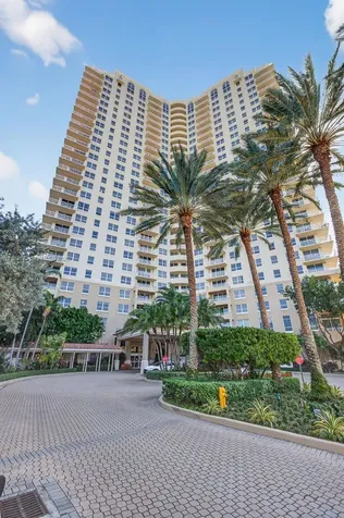 19501 W Country Club Drive Aventura FL 33180